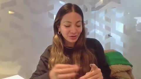 Snapshot of valentinaseleni24 chatting on 05-20-26, 02:56 valentinaseleni24 online show from 05-20-26, 02:56