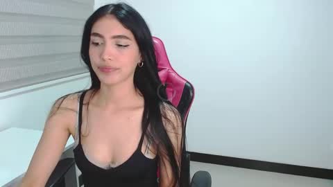 Valentina  online show from 04-19-26, 02:11