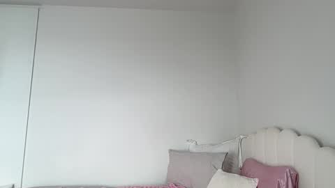 Snapshot of valentinaxo_ chatting on 09-20-25, 01:50 Valentina online show from 09-20-25, 01:50