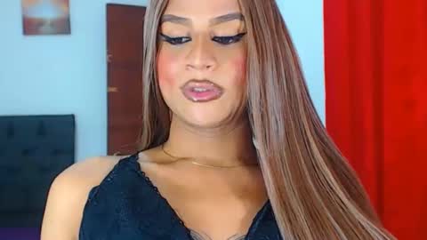 Snapshot of valentinaxxxdoll chatting on 12-23-24, 01:40 VALENTINA online show from 12-23-24, 01:40