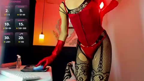 valentinee_xo online show from 06-10-26, 06:01