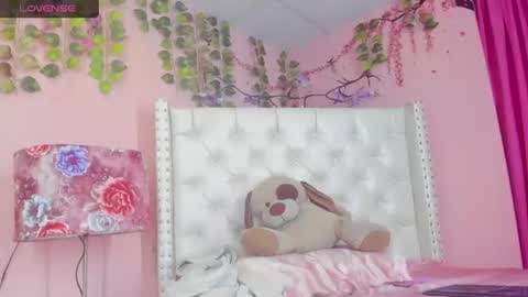 valentinee_xo online show from 07-22-26, 07:22