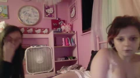Snapshot of valentinesparx chatting on 07-18-26, 06:39 Valerie online show from 07-18-26, 06:39