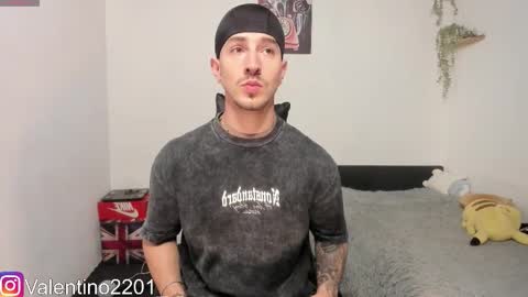 valentino online show from 03-06-26, 06:21