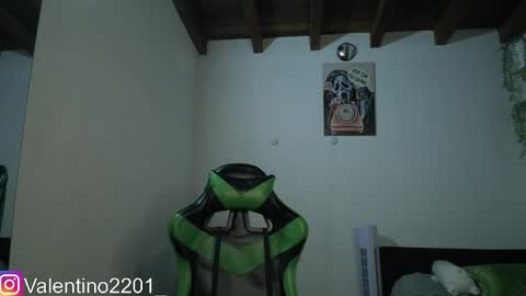 Snapshot of valentino_2201 chatting on 04-07-26, 02:34 Valentino - 15 OFF valentino2201 online show from 04-07-26, 02:34