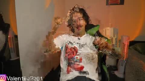 Snapshot of valentino_2201 chatting on 04-09-26, 01:38 Valentino - 15 OFF valentino2201 online show from 04-09-26, 01:38