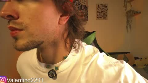 Snapshot of valentino_2201 chatting on 04-26-26, 03:15 Valentino - 15 OFF valentino2201 online show from 04-26-26, 03:15