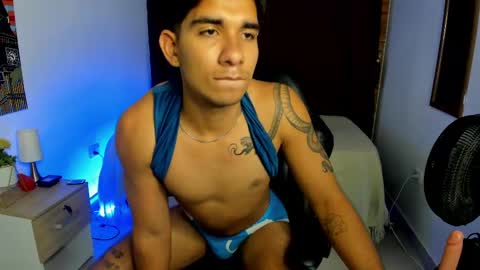 VALENTINO MOURA online show from 03-07-25, 03:49