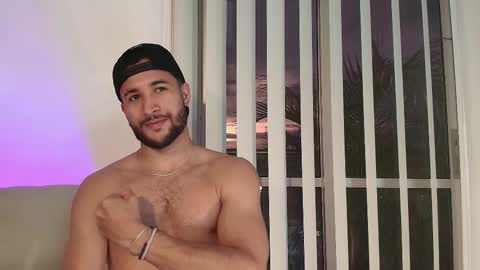 Valentino online show from 02-12-25, 11:30