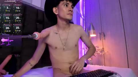 Valentino online show from 02-28-25, 08:20