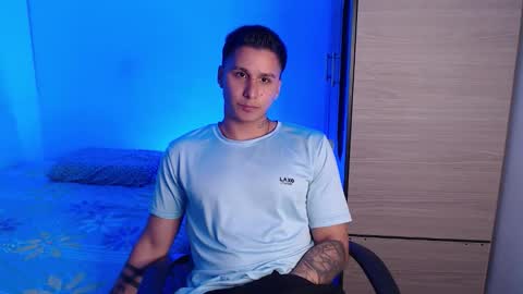 VALENTINO online show from 11-09-25, 09:46