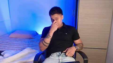 VALENTINO online show from 02-19-26, 10:50