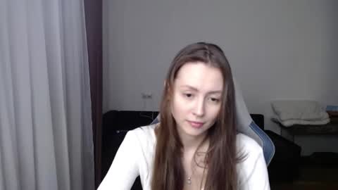 Snapshot of valents_cherry chatting on 03-01-25, 06:00 Valentina online show from 03-01-25, 06:00