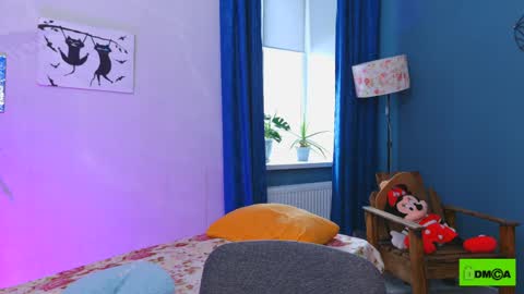 Snapshot of valeri_devisss chatting on 04-10-26, 07:02 Valeri online show from 04-10-26, 07:02