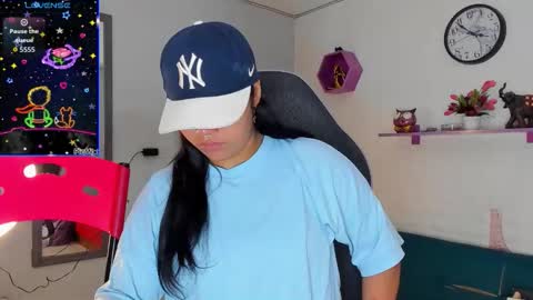 valeri_harpers4 online show from 10-30-25, 06:30