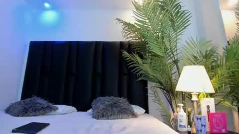 Snapshot of valeri_tafur chatting on 07-17-26, 11:06 valeri_tafur online show from 07-17-26, 11:06