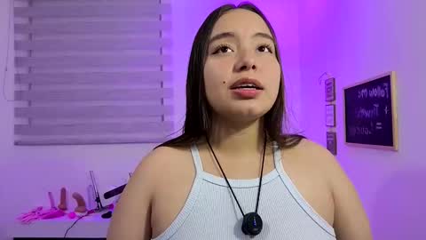 Snapshot of valeria_cherry chatting on 05-23-26, 02:06 valeria online show from 05-23-26, 02:06