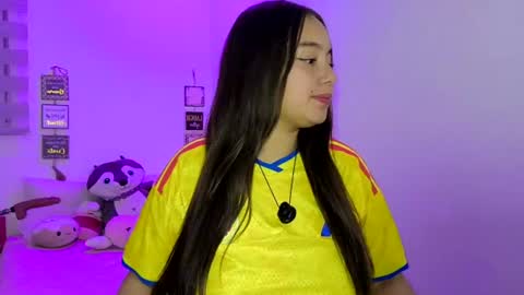 Snapshot of valeria_cherry chatting on 07-04-26, 05:35 valeria online show from 07-04-26, 05:35