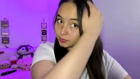 Snapshot of valeria_cherry chatting on 07-08-26, 03:33 valeria online show from 07-08-26, 03:33