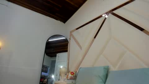 Snapshot of valeria_gil_ chatting on 06-14-26, 08:00 valeria_gil_ online show from 06-14-26, 08:00