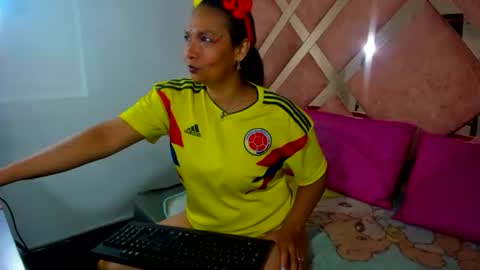 Snapshot of valeria_gil_ chatting on 06-23-26, 04:16 valeria_gil_ online show from 06-23-26, 04:16