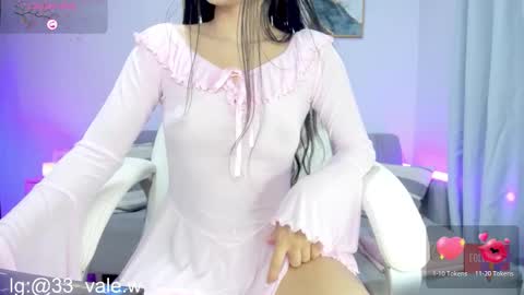 Snapshot of valeria_wood chatting on 11-21-25, 06:23 valeria online show from 11-21-25, 06:23