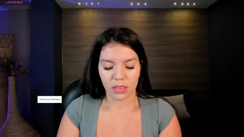Snapshot of valeriaroldanx chatting on 04-24-26, 10:18 Valeria online show from 04-24-26, 10:18