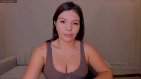 Snapshot of valeriaroldanx chatting on 06-10-26, 11:42 Valeria online show from 06-10-26, 11:42