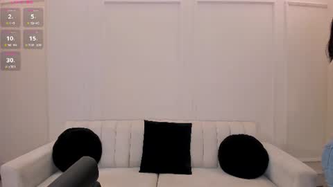 Snapshot of valeriaroldanx chatting on 06-16-26, 06:21 Valeria online show from 06-16-26, 06:21
