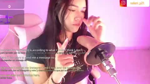 Snapshot of valeribell1 chatting on 06-22-26, 03:25 Valeri online show from 06-22-26, 03:25