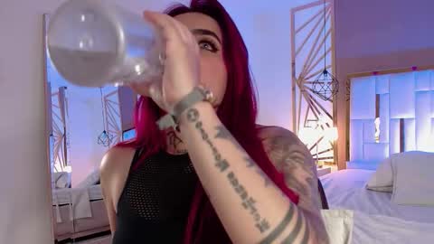 Valerie  online show from 11-23-25, 08:08