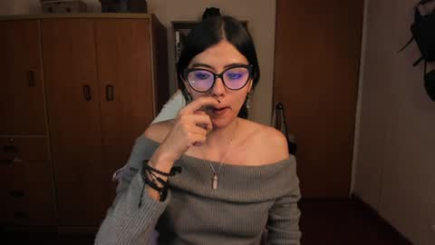 Snapshot of valerie__sky chatting on 01-15-25, 03:11 Val online show from 01-15-25, 03:11