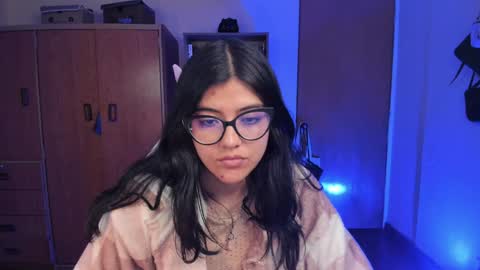 Snapshot of valerie__sky chatting on 01-24-25, 11:34 Val online show from 01-24-25, 11:34