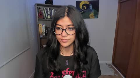 Snapshot of valerie__sky chatting on 01-06-26, 02:48 Val online show from 01-06-26, 02:48