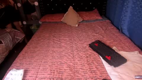 valerie luxe   online show from 02-14-25, 08:48