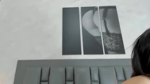 Snapshot of valerie_rouse chatting on 03-08-25, 12:11 Valerie online show from 03-08-25, 12:11