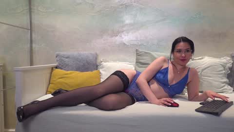 Valerie online show from 01-16-25, 05:44