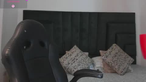 Valerie Mattson online show from 12-19-25, 06:04