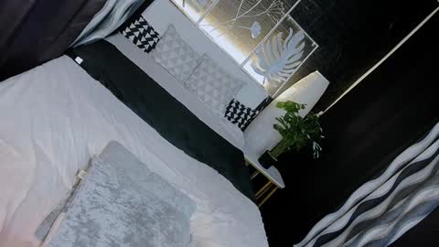 Snapshot of valerieriches chatting on 12-09-24, 09:39 Valerie online show from 12-09-24, 09:39