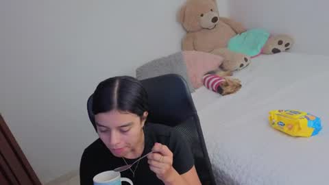 valerihouse_ online show from 06-24-26, 02:21