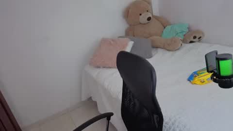 valerihouse_ online show from 06-26-26, 02:05