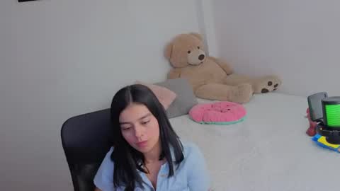 valerihouse_ online show from 07-04-26, 12:28