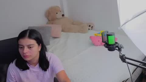valerihouse_ online show from 07-16-26, 02:17