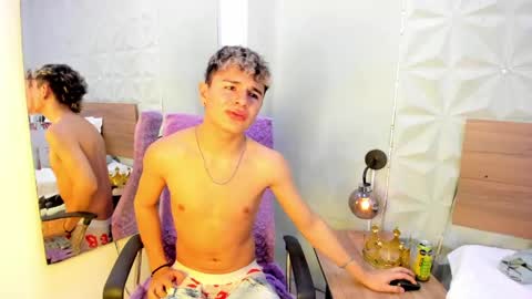 Snapshot of valerius_angel chatting on 06-04-26, 01:00 V A L E R I U S online show from 06-04-26, 01:00