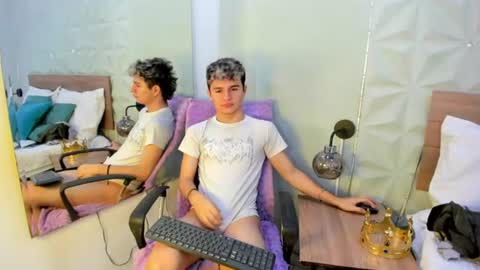 Snapshot of valerius_angel chatting on 06-23-26, 12:52 V A L E R I U S online show from 06-23-26, 12:52