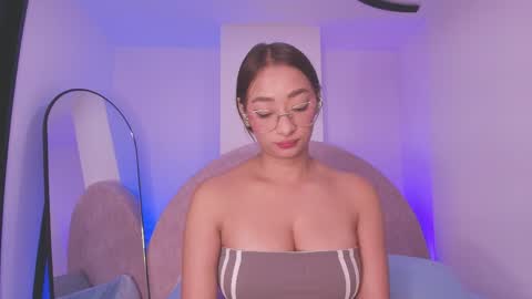 Snapshot of valery_97 chatting on 04-29-26, 03:10 Valeryn online show from 04-29-26, 03:10