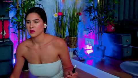 Snapshot of valery_evann chatting on 07-24-26, 07:01 Valery online show from 07-24-26, 07:01