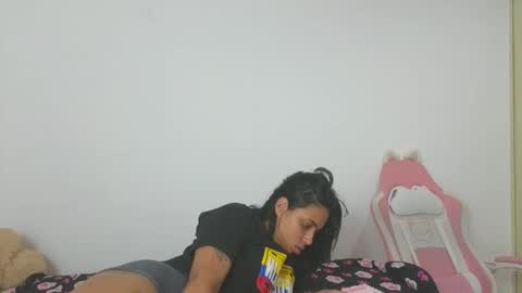 valery_lovex_ online show from 10-07-25, 10:45