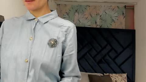 VALERY MORE online show from 10-21-25, 12:06