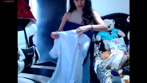 B V Naughty online show from 01-18-26, 05:28